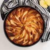 Recipe: Apple and Clotted Cream Traybake